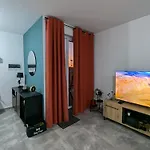 New Close To Promenade * St. Paul's Bay